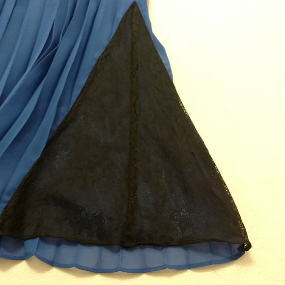 Thalia Sodi Accordion Dress - Picture 7 of 9